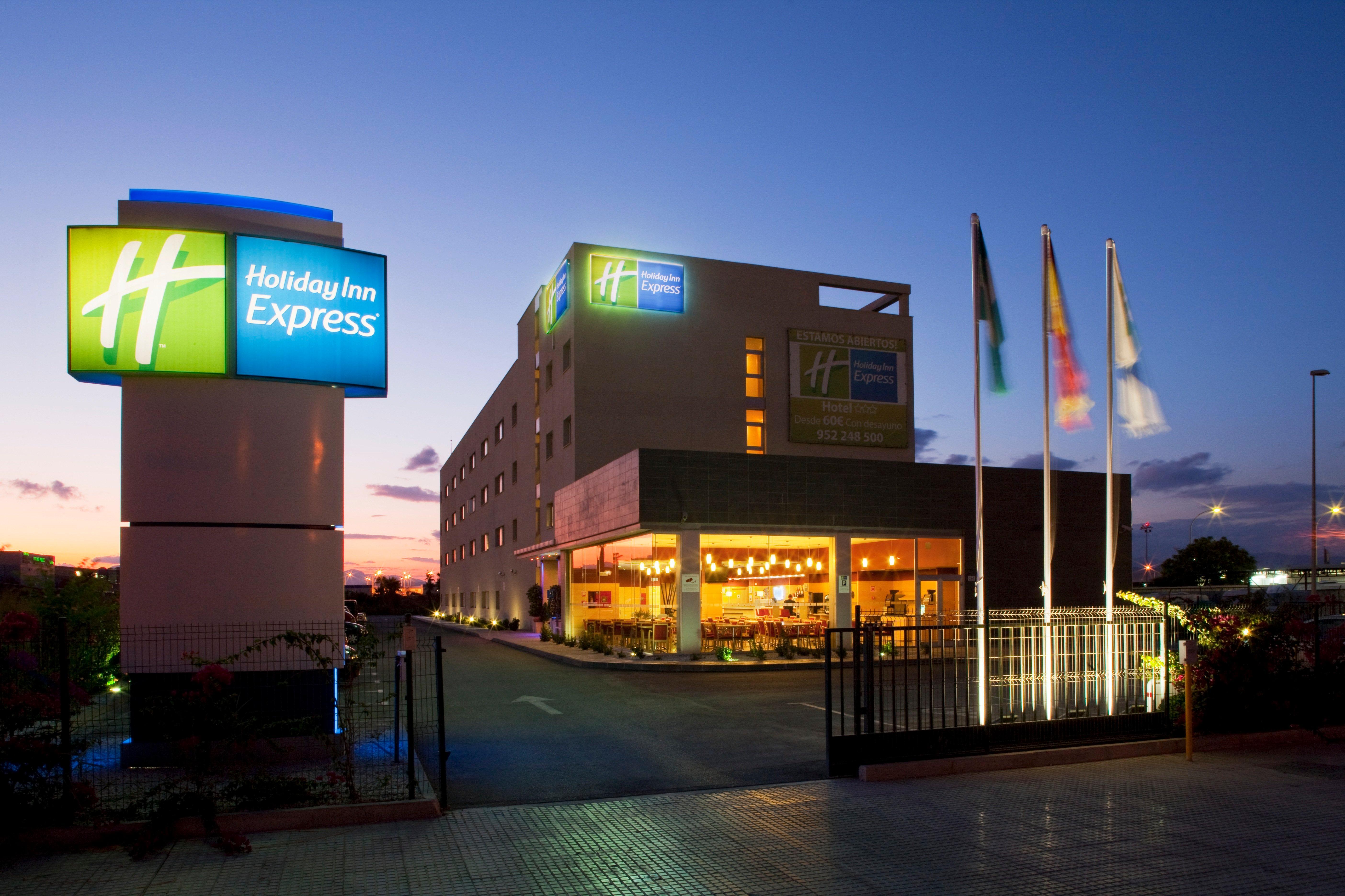 Holiday Inn Express Malaga Airport, An Ihg Hotel Екстериор снимка